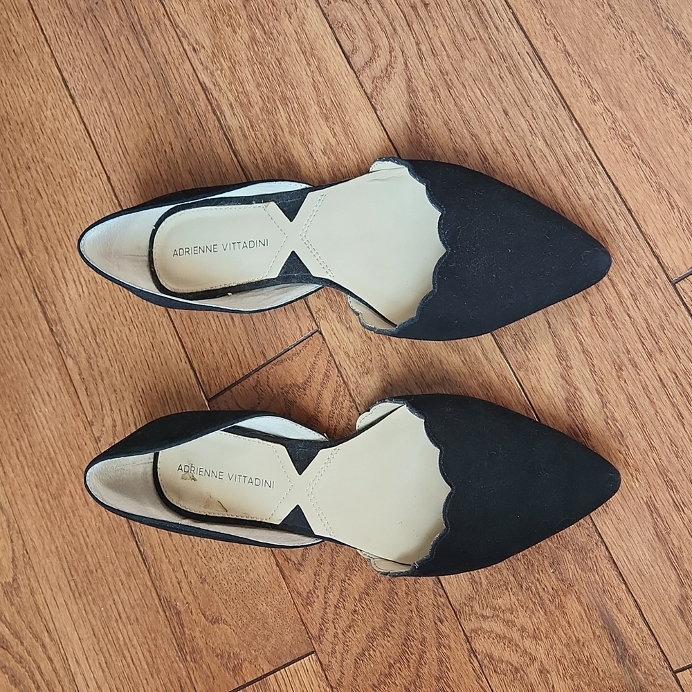 Adrienne Vittadini Suda Black flats,size 7